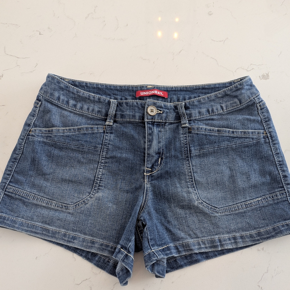 UNIONBAY Women's Classic Blue Jean Shorts Size 11